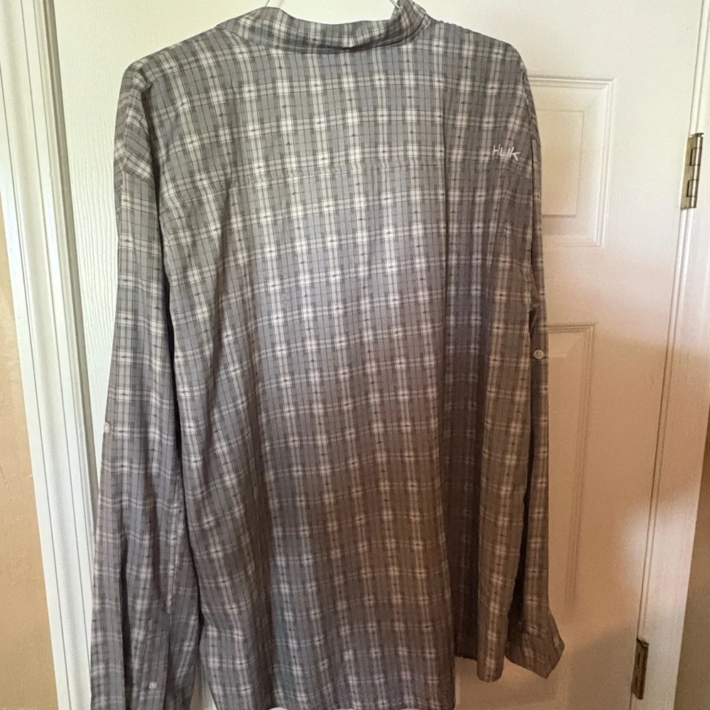 Huk Men's Casual Gray Checkered Shirt - Picture 2 of 3